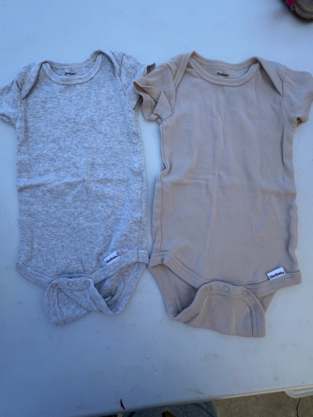 Gerber Baby Short-Sleeve Bodysuits in Heather Gray and Beige